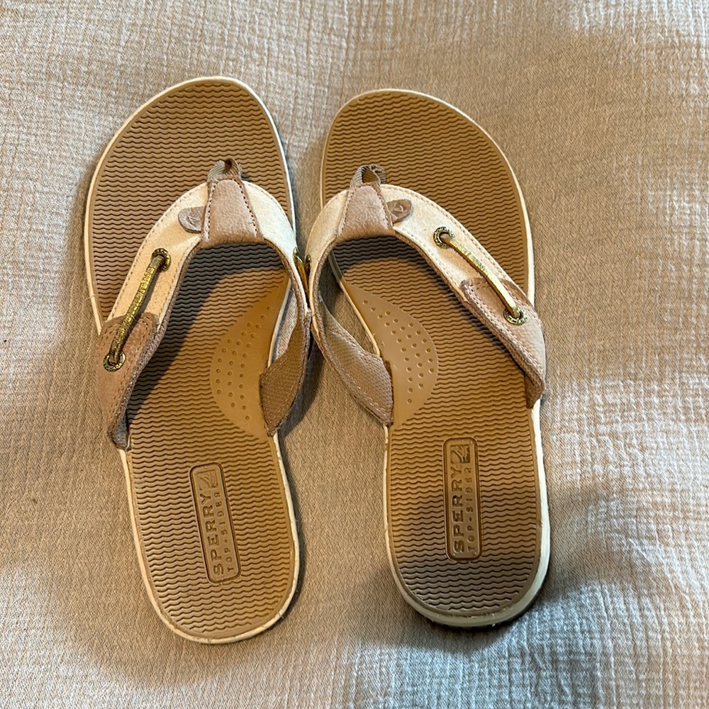 Women’s sperry flip flops 8